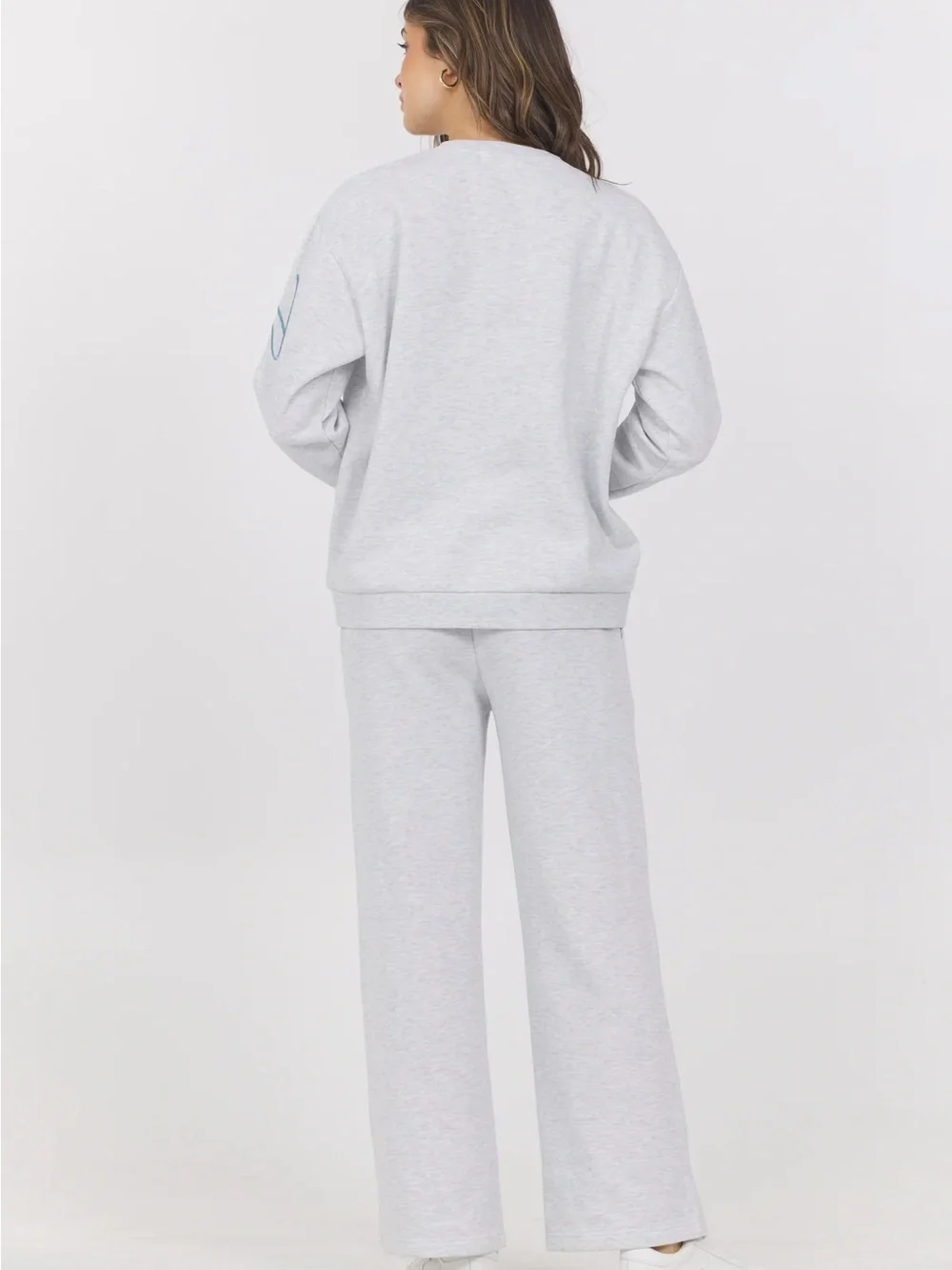 Beach clubLight Gray Sweatshirt & Wide-Leg Sweatpants Set with Light Blue Script
